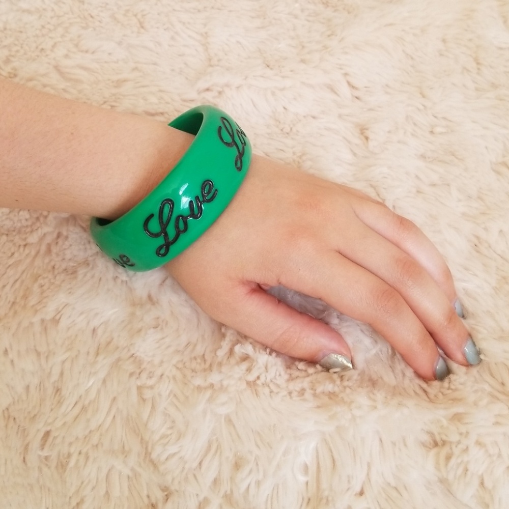 💚LOVE green chunky bangle bracelet💚